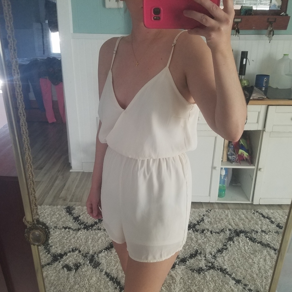 Forever 21 Off-white romper - Picture 3 of 4